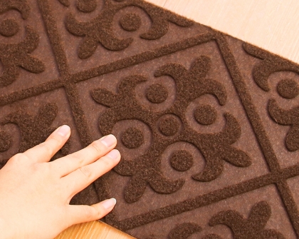 Tapete de escada em relevo personalizado