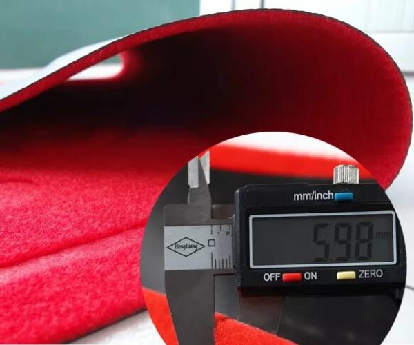 Exibição da espessura do tapete de porta em relevo escovado